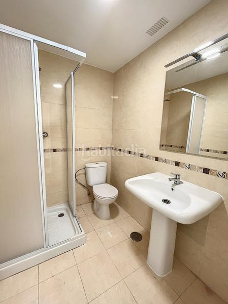 Foto 9c147d0c-e70e-4308-8659-61e9e2854182. Lloguer pis amb aparcament a Parque Victoria Eugenia Málaga