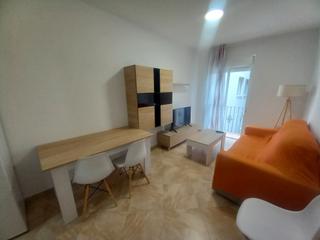 Rent Apartment  Calle félix mesa. Apartamento con terraza en zona la victoria