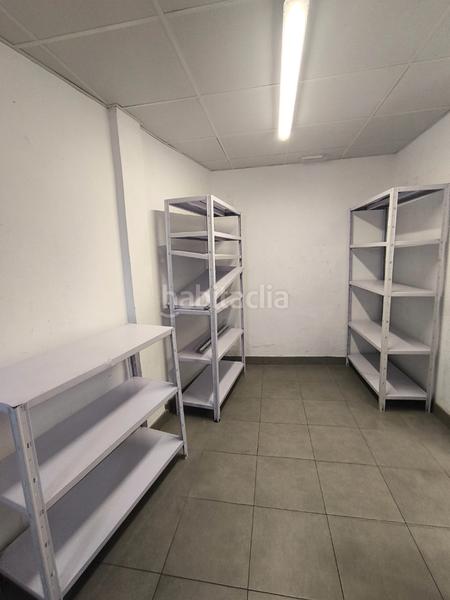 Foto 5edd03e6-45e1-4c77-81be-5b619f48124f. Location local commercial dans Los Almendros - El Limonero - El Tomillar Málaga