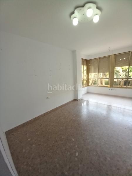 Foto 40d61702-30c7-47c6-993c-3d304c95f770. Location appartement avec parking piscine dans Limonar Málaga
