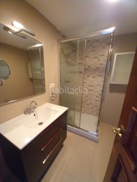 Foto 4e55275f-50c5-42b8-9ac5-24e8630aa085. Location appartement avec parking piscine dans Limonar Málaga