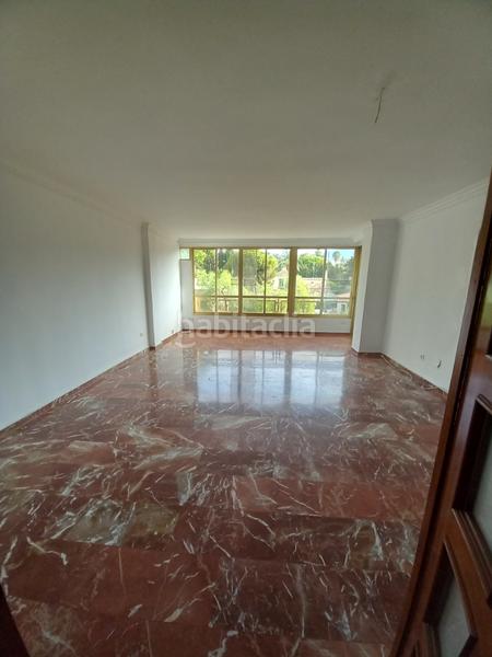 Foto a01937c6-65b5-4d1b-b1be-e5bd1ad99ca3. Location appartement avec parking piscine dans Limonar Málaga