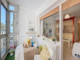Apartament  Calle pintor martínez virel. ¡en la malagueta junto al muelle uno y a un paso del centro!