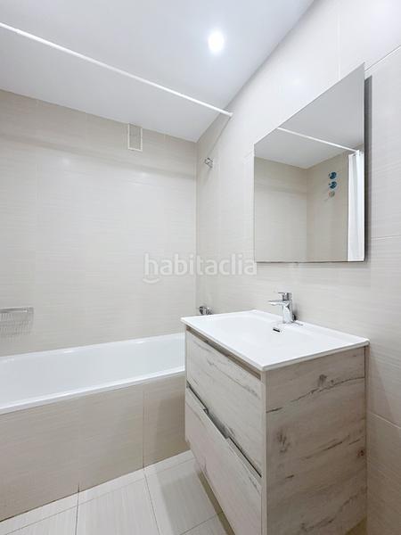 Foto eac1078d-5b81-4aff-b1bb-7def0fe8b52d. Alquiler piso  en el Limonar con piscina y terraza en Málaga