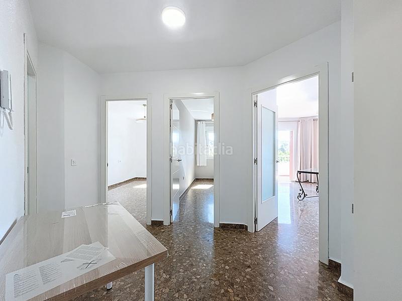 Foto 60e0a351-841c-4bce-bbac-1ed191395f07. Miete etagenwohnung mit pool in Limonar Málaga