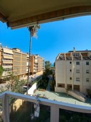Lloguer Pis  Paseo de sancha. ¡gran vivienda sin amueblar en la malagueta!