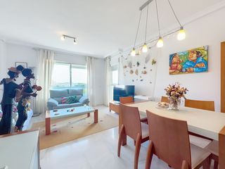 Rent Flat in Avenida imperio argentina 7. Piso para estudiantes en parque litoral