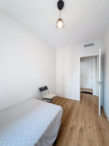 Foto db3ffb07-39c1-43b6-bddc-7cf18b3912e6. Alquiler piso magnífica vivienda cerca de vialia en Málaga