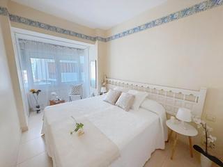 Apartament  Calle pintor martínez virel. ¡en la malagueta junto al muelle uno y a un paso del centro!