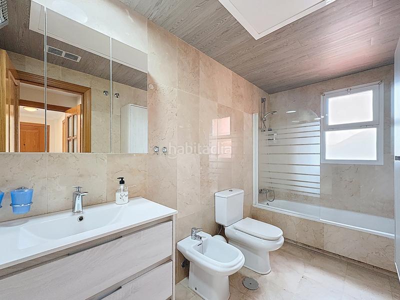 Foto eb2e8efc-d6b4-48e6-b4bd-34161115b2d6. Alquiler ático  con terraza a pocos minutos de la playa en Benalmádena