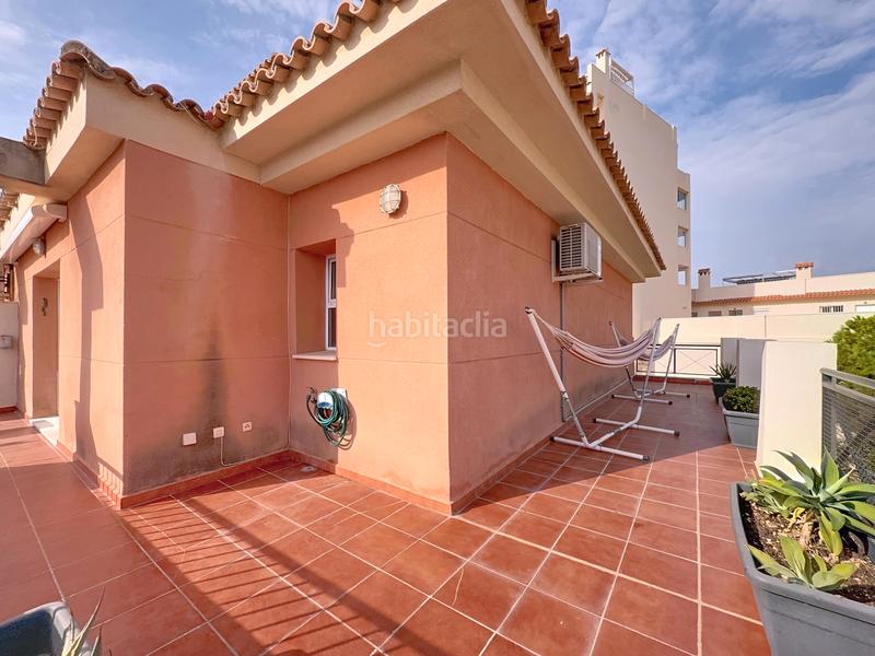 Foto b9784d51-6883-472f-ac46-abe37c3f1598. Miete dachwohnung mit parking pool in Zona Centro Comercial Torrequebrada Benalmádena