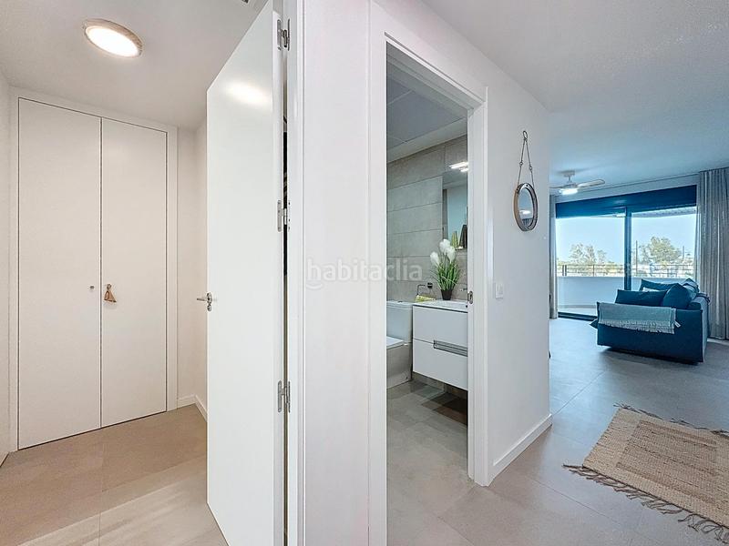 Foto 5ea30b40-a668-40e7-8ec0-6b10b9c5c75b. Lloguer apartament amb aparcament piscina a Los Álamos Torremolinos