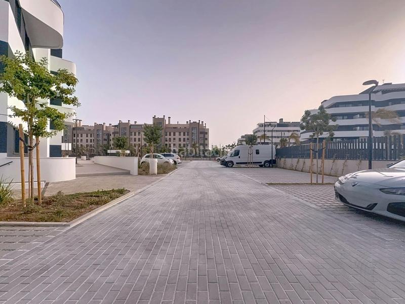 Foto d3ae86ca-7522-40f3-9c4c-ad8340f1f9dc. Lloguer apartament amb aparcament piscina a Los Álamos Torremolinos