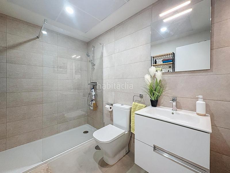 Foto 8958812c-f6e9-4f80-a3ea-37f60c1f6ce0. Rent apartment with parking pool in Los Álamos Torremolinos