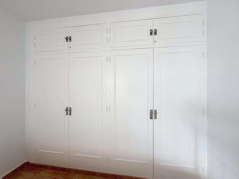 Foto 11dab0e5-868b-49ca-aa67-e59329f4cf50. Location appartement avec parking piscine dans La Carihuela - Los Nidos Torremolinos