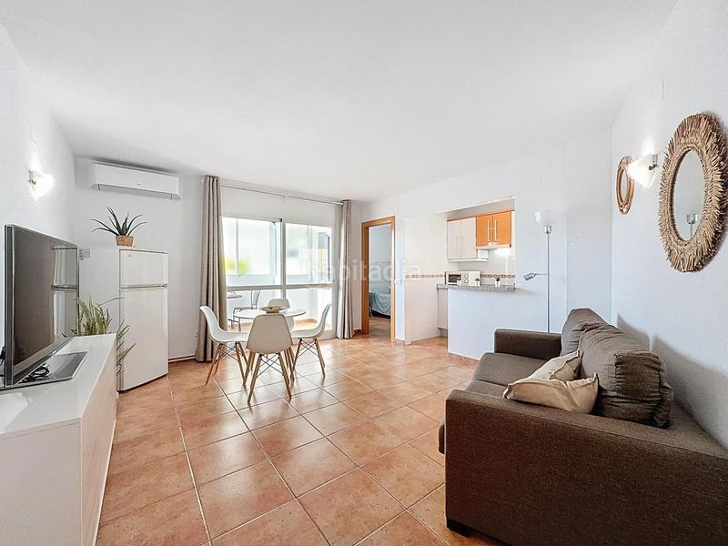 Foto 2bce9749-ed05-4971-a0ae-3481d37c2a98. Location appartement avec parking piscine dans La Carihuela - Los Nidos Torremolinos