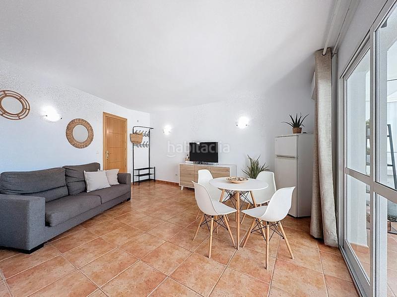 Foto c8a003cd-a446-40ce-951d-5836d7793610. Location appartement avec parking piscine dans La Carihuela - Los Nidos Torremolinos