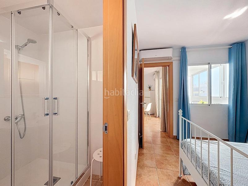 Foto d8465b2f-ab46-47c1-8341-0bc7d5197005. Location appartement avec parking piscine dans La Carihuela - Los Nidos Torremolinos