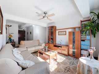 Pis  Calle tejares. Luz, localización y un guiño a la catedral: un piso que te va a