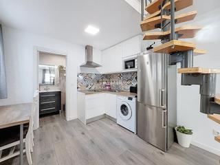 Location Loft  Plaza río trabanco. Loft moderno en dos niveles junto al metro: diseño, luz y comodi