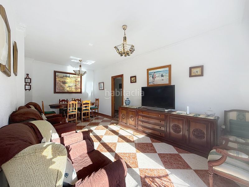 Foto 0cb2e05a-0fb6-4f76-b2e0-ae64e2071426. Miete etagenwohnung in Parque Ayala - Jardín de la Abadía - Huelín Málaga