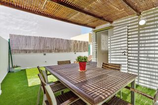Lloguer Dúplex  Calle amargura. Como lo escuchas, ¡vivienda de dos dormitorios con terraza y gar