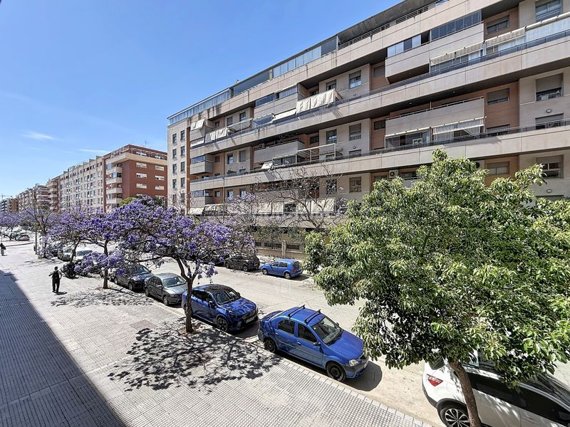 Foto 4c794c53-bb76-43b8-ad59-d4a50b2f9032. Pis amb piscina a Martín Carpena - Torre del Río Málaga