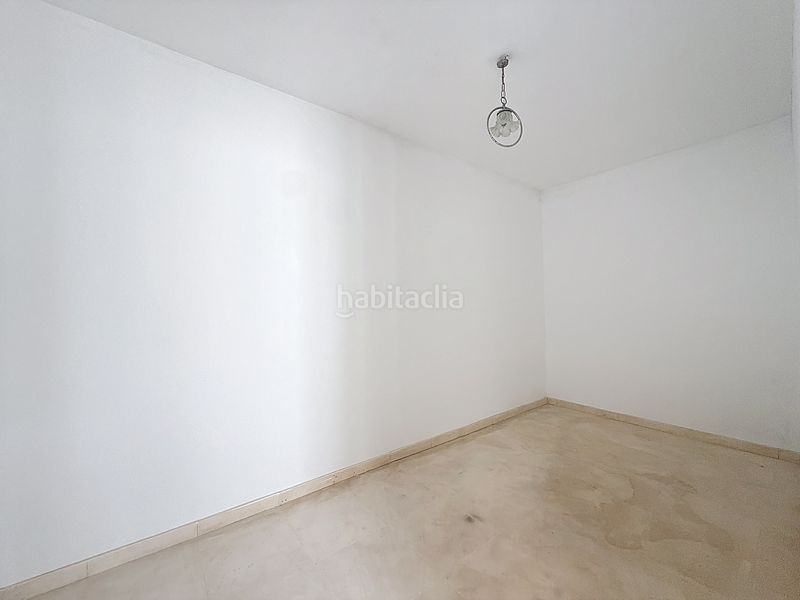 Foto 0141b8b4-4f6b-47d1-9252-cbc81b6a1ae9. Casa amb xemeneia aparcament a Teba