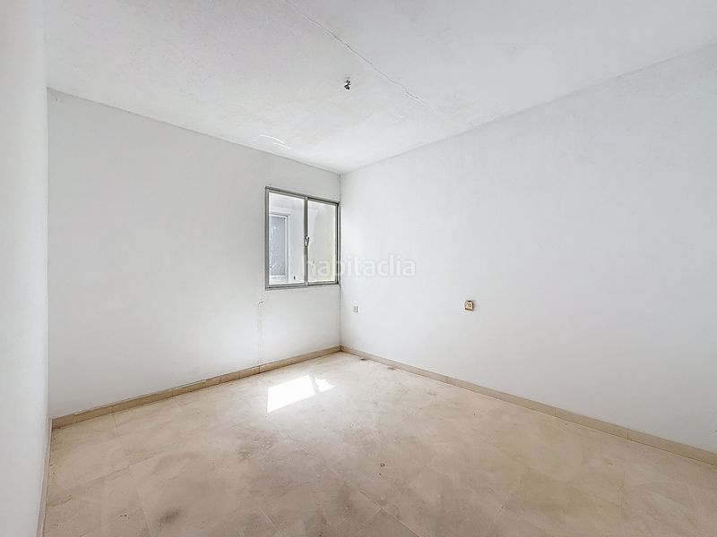 Foto 1e23a041-19e6-44a0-a349-b96a975c0d34. Casa amb xemeneia aparcament a Teba