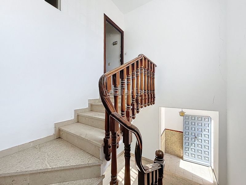 Foto a2bd087a-3a34-4fe3-ab02-d5c066bcb93f. Casa amb xemeneia aparcament a Teba