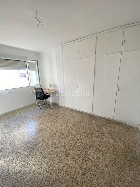 Foto c500c5ab-b1b7-4c2f-ac16-137003206ed0. Alquiler piso  para estudiantes amplio y luminoso en Málaga
