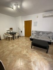 Rent Apartment  Calle félix mesa. Apartamento  en zona la victoria