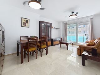 Location Appartement  Calle franz kafka. Espacio y comodidad en teatinos: terraza, piscina y garaje