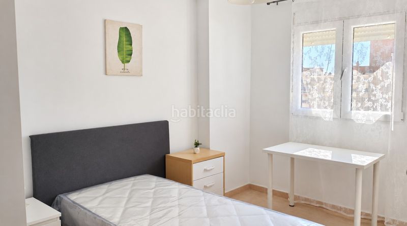 Foto 1a36ed01-9901-46b2-aba1-2361abd8fb03. Alquiler piso la vivienda perfecta en el área de huelin... ¡a menos de 5 minutos del paseo marítimo! en Málaga
