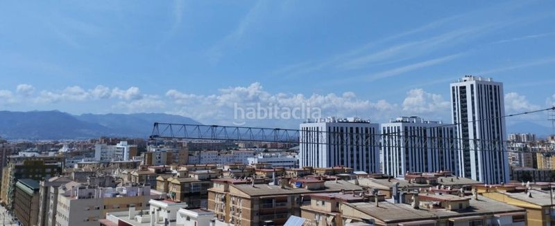 Foto 481f2486-320d-4fed-9eef-b7cd4764e80a. Alquiler piso la vivienda perfecta en el área de huelin... ¡a menos de 5 minutos del paseo marítimo! en Málaga