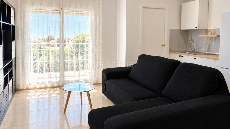 Foto 765c3047-9260-4205-b5c5-7398b29934f6. Alquiler piso la vivienda perfecta en el área de huelin... ¡a menos de 5 minutos del paseo marítimo! en Málaga