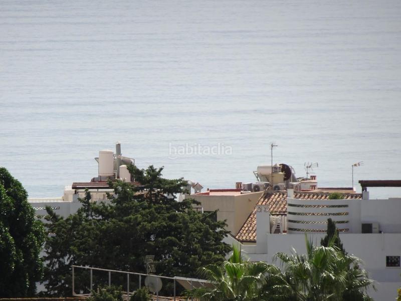 Foto c6361692-abf4-497e-a96d-c3d3a615e842. Appartamento con parcheggio piscina in Montemar Torremolinos
