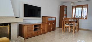 Casa adossada a La Carihuela - Los Nidos. Unifamiliar de dos dormitorios en la carihuela, torremolinos
