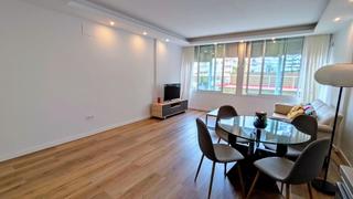 Apartamento en Manantiales-Estación de Autobuses. Impresionante estudio en el centro de torremolinos
