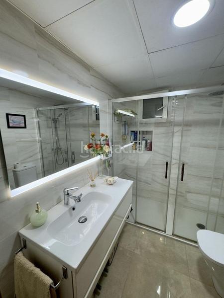 Foto bdeaaf71-cc75-4586-810f-997ea60c9354. Piso exclusivo apartamento a pie de playa en Los Álamos, en Torremolinos