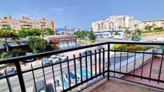 Pis a Avenida velazquez 97. Tu nuevo hogar en málaga! piso acogedor con terraza y excelente