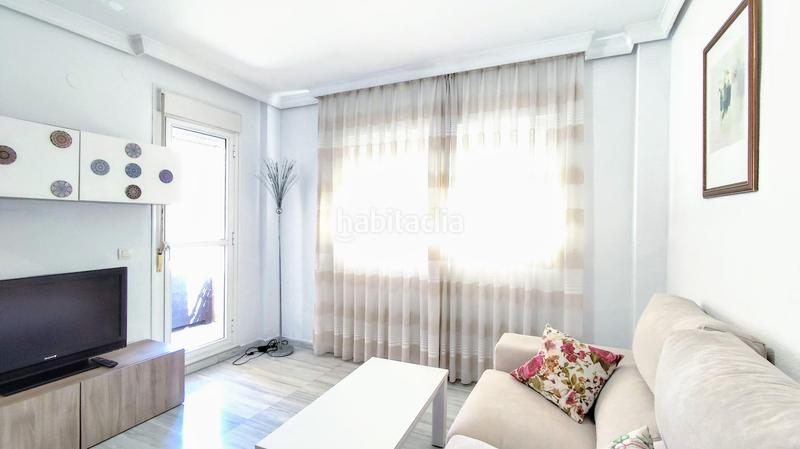 Foto 5be6108d-6ae8-4a58-a2c6-73267bb5f0db. Piso oportunidad en el corazón ! en Ayuntamiento Torremolinos