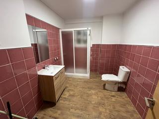 Appartement à Manantiales-Estación de Autobuses. Tu nuevo hogar en el corazón de torremolinos!