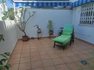 Pis a El Pinillo. Moderno piso en torremolinos con terraza y piscina