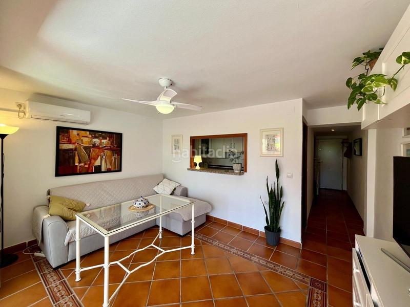 Foto dab8ab64-9c24-4d11-a4f0-9c96ed28731c. Erdgeschoss mit pool in El Bajondillo Torremolinos