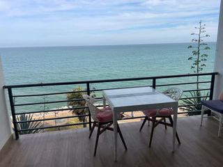 Estudi a El Bajondillo. Magnífico estudio loft en primera línea de playa  torremolinos
