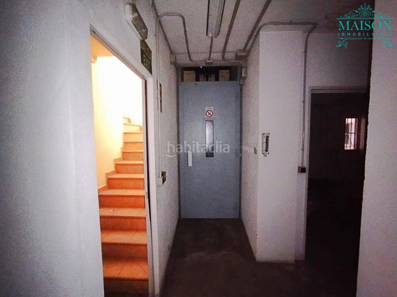 Foto cfc83a52-a74f-4c88-bcd6-3e00dc7ed638. Location local commercial dans Casar (El)