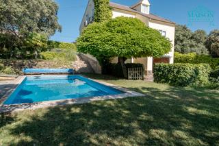 Chalet  Calle turina. Chalet independiente en venta en montecaldern - el casar