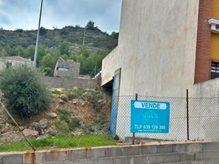 Terreno residencial en Grup la cova 12. Parcela urbana en venta en la vall de ux