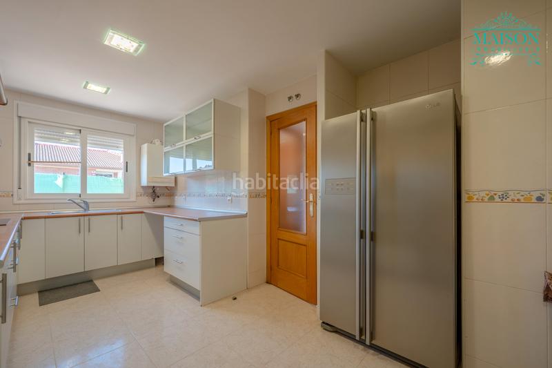 Foto 0889a497-329b-4b55-be2b-92ca9850aa98. Chalet avec chauffage parking dans Galápagos